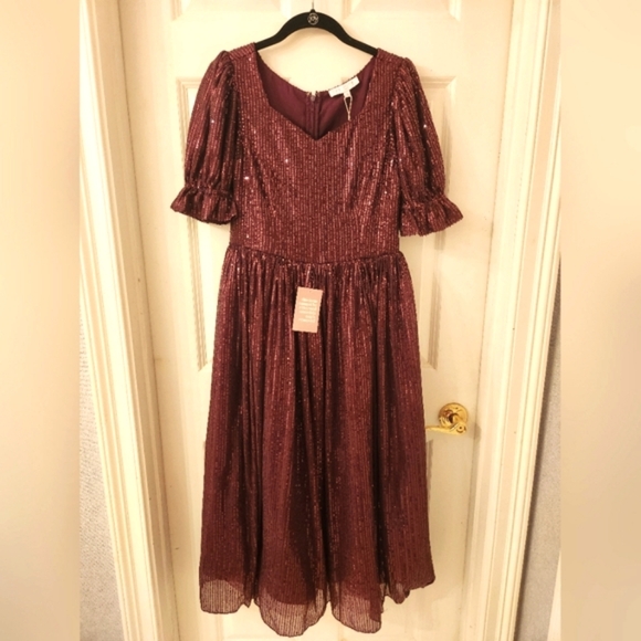 Ivy City Clara Plum Seqiun Dress NWT - Picture 4 of 7